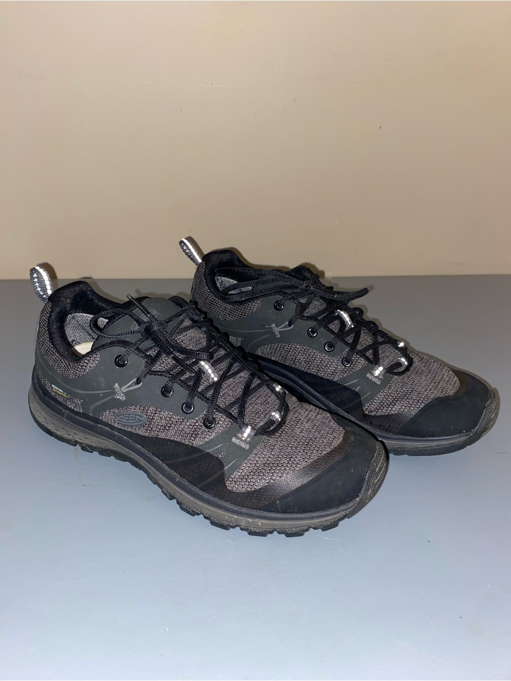 KEEN Terradora II Womens Hiking Trail Sneakers Size 8